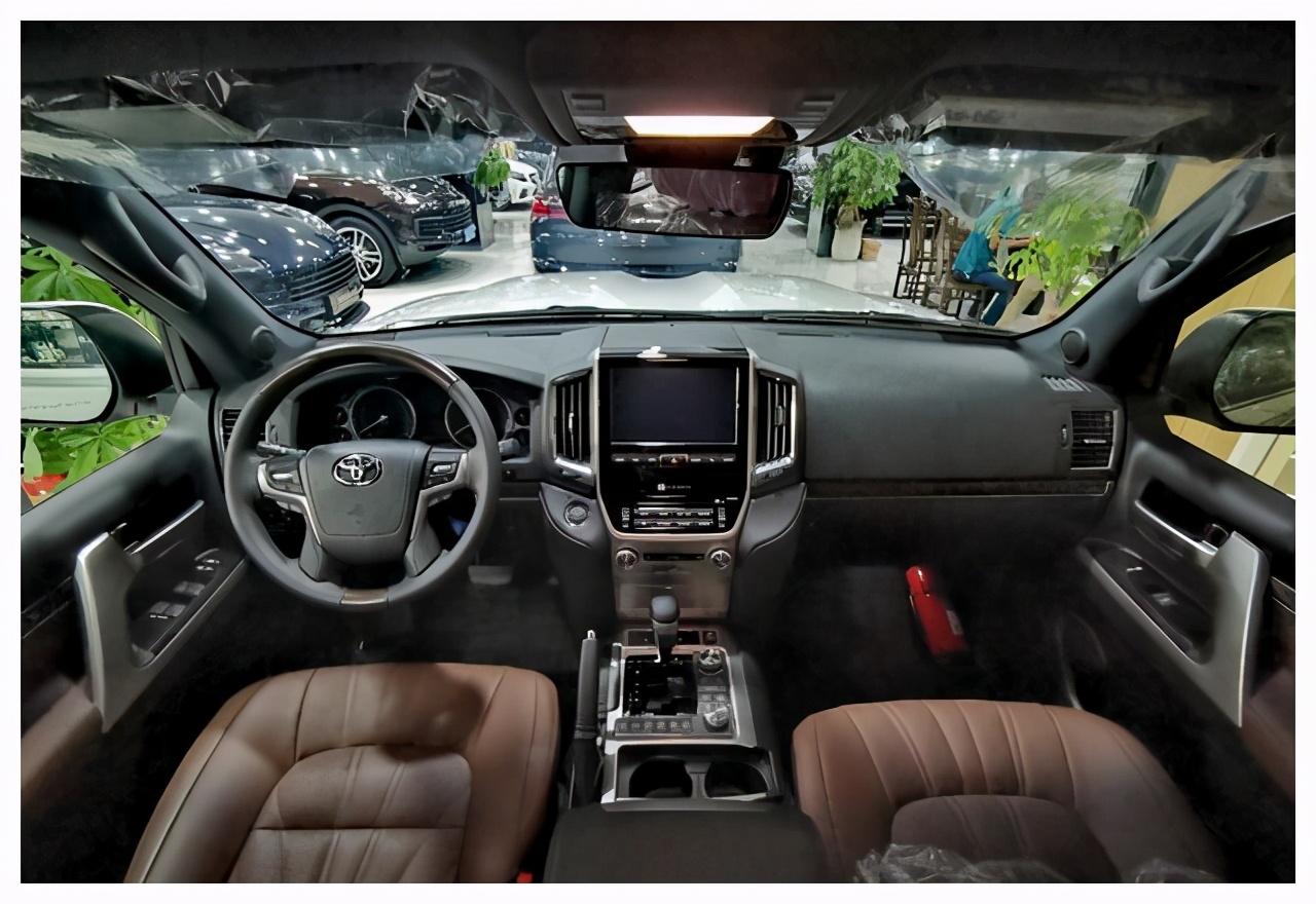 最新款酷路澤，越野新霸主深度解析