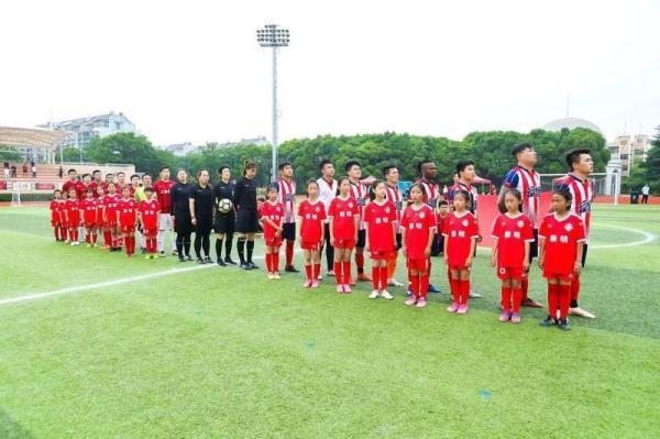 問(wèn)鼎娛樂(lè)新版官網(wǎng)引領(lǐng)娛樂(lè)新風(fēng)尚，打造全新娛樂(lè)體驗(yàn)。