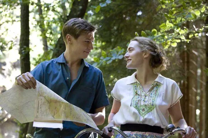 當(dāng)代社會(huì)，性與情的多元表達(dá)與觀點(diǎn)碰撞最新作品賞析