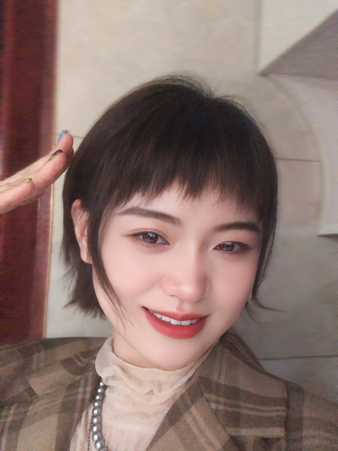 時(shí)尚潮流與個(gè)人立場的探索，最新短發(fā)的魅力探討