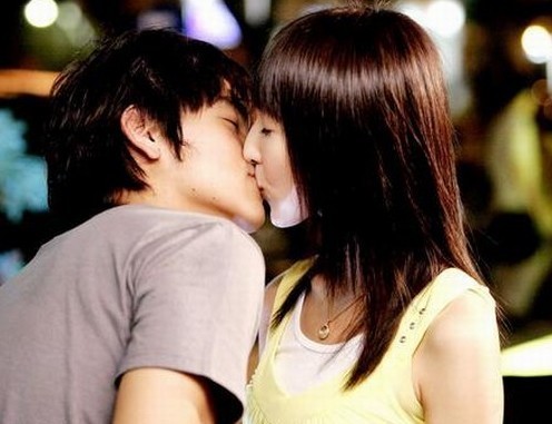 溫馨友情日常，親嘴片最新分享