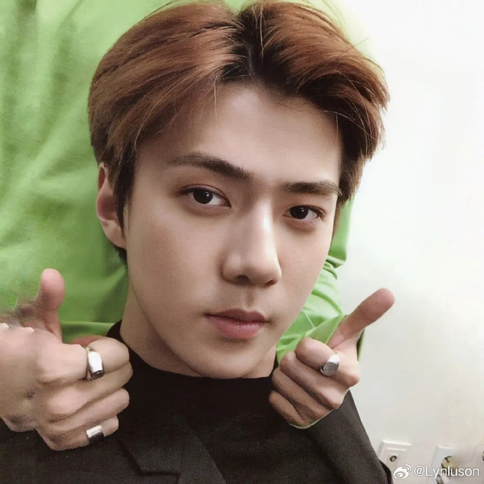 吳世勛最新Ins 2025，展現(xiàn)變化的力量與自信成就感的旅程