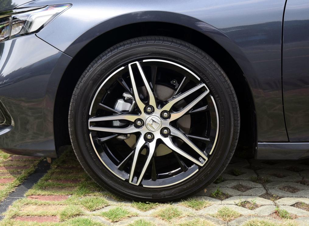 本田雅閣最新款報(bào)價(jià)，駕馭變化，成就夢(mèng)想之選