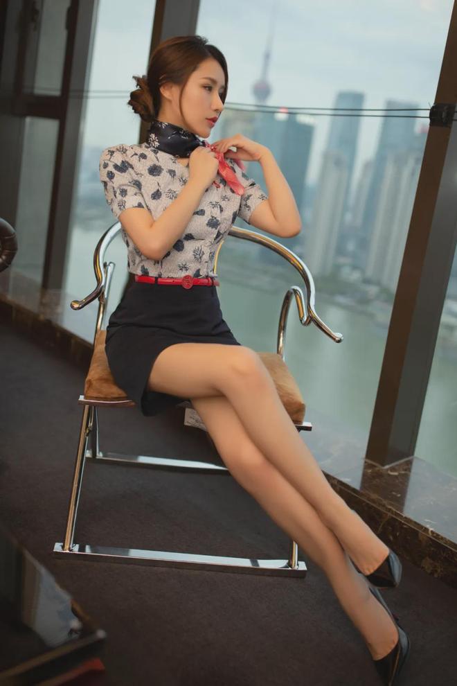 極品絲襪辣媽的最新章節(jié)與觀點(diǎn)論述